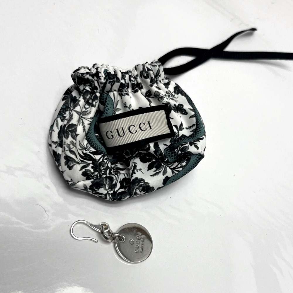 GUCCI ⚜️🩶⚜️ Sterling Silver Heart Trademark Earring authentic with bag - Picture 5 of 13